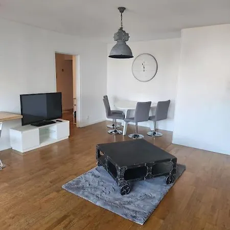 Apartment T4 Tres Spacieux